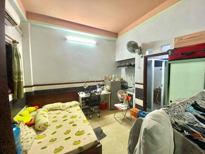 pass phòng full nt ngay cv làng hoa