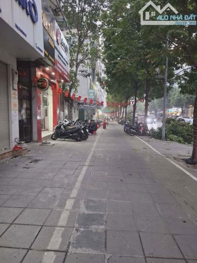 Hiếm mp cầu giấy 40m 7 tầng giá 3x tỷ nhanh thì còn