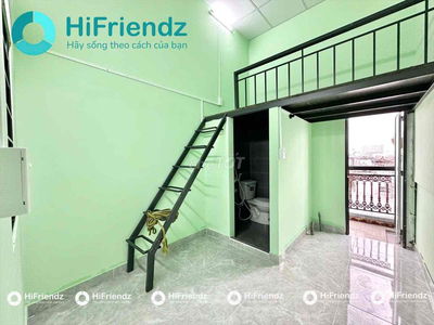 CHO THUÊ PHÒNG CÓ BAN CÔNG GÁC CAO GIÁ SIU HẠT DẺ GẦN CV LÀNG HOA