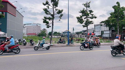 1930m2 có 1200m2 thổ cư 2 mặt tiền Lê Thị Hà-Tân Xuân-Hóc Môn.145ty