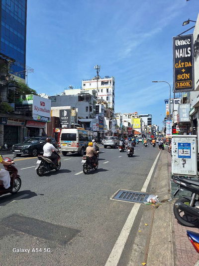 Cho thuê nhà mặt tiền đg.phan đình phùng.p2.phú nhuận