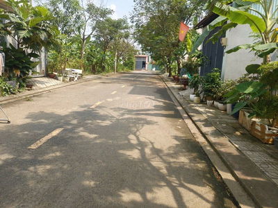 Đất đẹp 54m2, sổ riêng, KDC đường 1,  Long Trường, quận 9 giá 3 tỷ 150