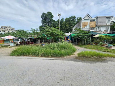 Đất đẹp 371m mặt tiền đường Ống Nước đối diện cổng chung cư đang xây