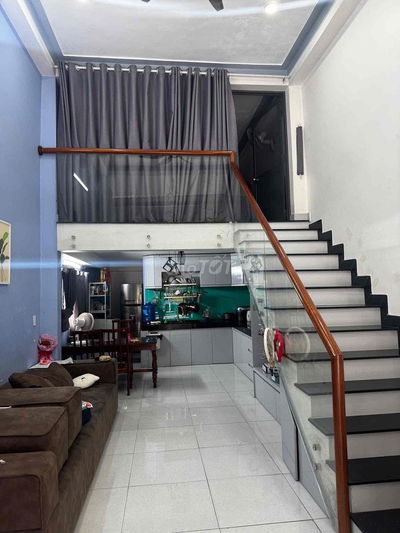 Bán Nhà 1 trệt 1 lửng đẹp như hình, phía sau 4 phòng trọ cao cấp