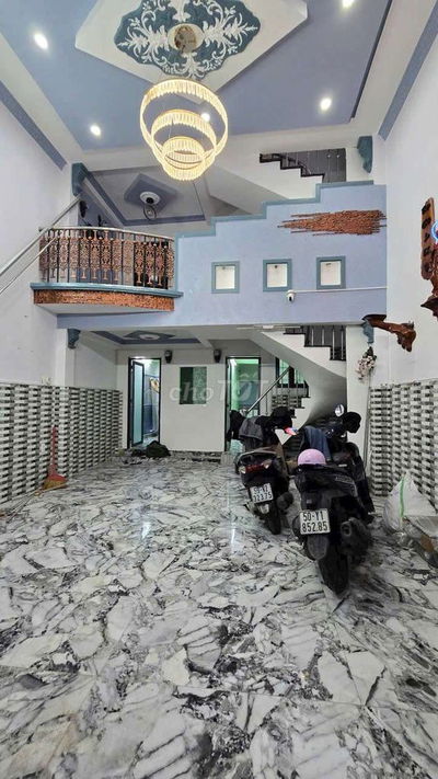 Chỉ 3tr2 đã có ngay phòng balcon xịn sò