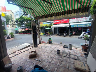 Mặt bằng kinh doanh 2 mặt tiền hẻm. Đường rộng