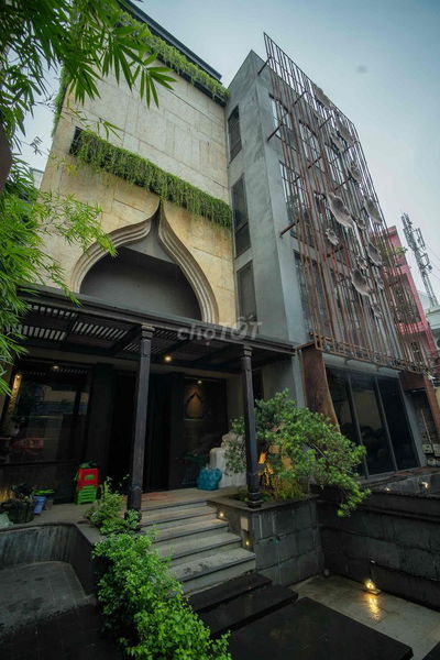 CHO THUÊ VILLA 5 TẦNG PHAN XÍCH LONG – THIẾT KẾ CAO CẤP, SANG TRỌNG
