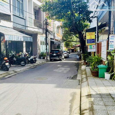 💥NHÀ 3 TẦNG 3 MÊ – 72M² NGANG 5M – TRUNG TÂM HÒA CƯỜNG – Ô TÔ ĐỖ CỬA – GIÁ CHỈ 7,X TỶ 🍀