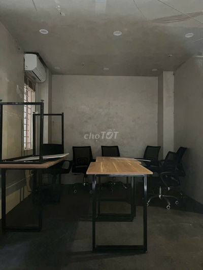 Cho thuê văn phòng ngõ 135 Núi Trúc, Ba Đình. 20m2 tầng 3 giá 4.5tr/th