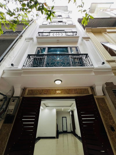 Chính chủ bán gấp nhà số 10 phân lô Báo Tiền Phong công viên 1/6 dt 55m2 7 tầng Hoàng Cầu Đống Đa