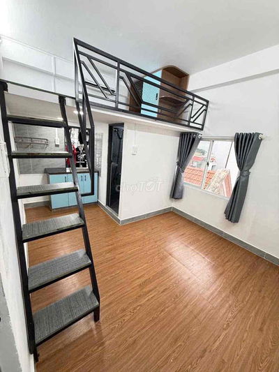 CHO THUÊ PHÒNG TRỌ CÓ BAN CÔNG/CỬU SỔ GẦN ĐH CÔNG NGHIỆP VÀ VĂN LANG