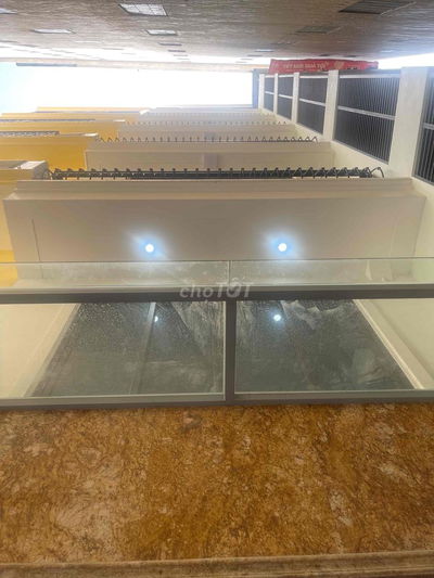toà nhà 50 m x7 tầng mới tinh thang máy làm văn phòng , ở