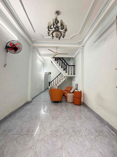 nhà cho thuê hxh thành mỹ p8 tân bình. DT: 3m5 x 15m trêt lầu 2pn 2wc