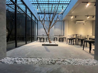 Sàn kinh doanh (văn phòng + khu vực bantry + sân thượng + bãi xe)