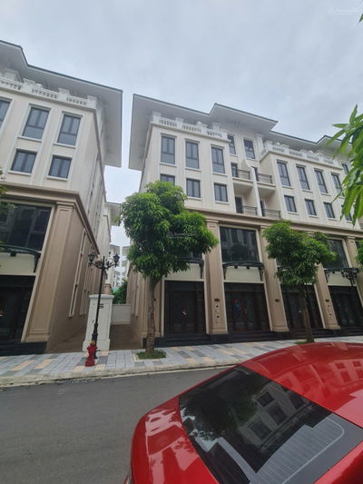 CC bán nhà liền kề Vinhomes Ocean Park 3, PK thời đại 3, lô 25, DTSD 235.5m2 căn sẻ khe thoáng sáng