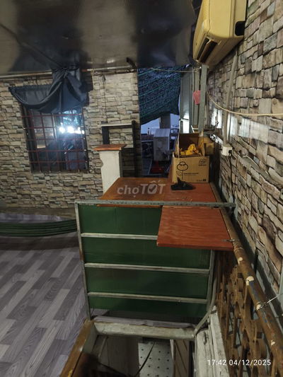 P lâu 3 máy lạnh, WC xài chung, gần 3/2 ngã 6 dân chủ