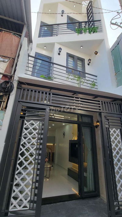 SIÊU PHẨM 3 TẦNG GÒ VẤP – 27M², HẺM 70M RA MẶT TIỀN, 2PN, 3WC - 3.7 TỶ