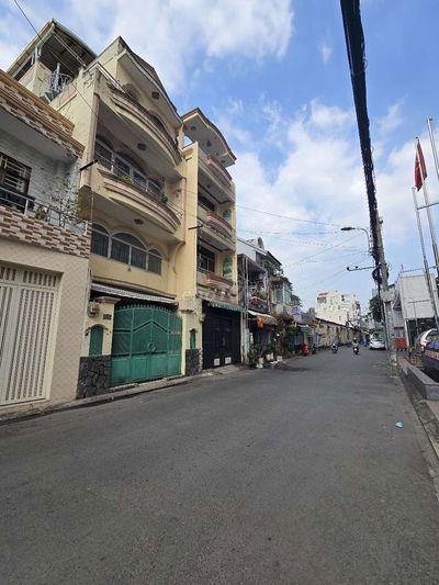 HẺM 8M LẠC LONG QUÂN THẲNG TRỤC-Ô TÔ NGỦ TRONG NHÀ- NGANG 4.3M-51m2