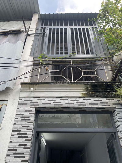 Căn nhà nhỏ hẻm thông ngay nguyễn kiệm p3