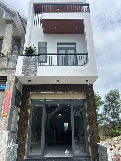 Bán căn nhà sổ riêng - Hoàn thiện full - Gần Chợ Gần Trường - sát KCN