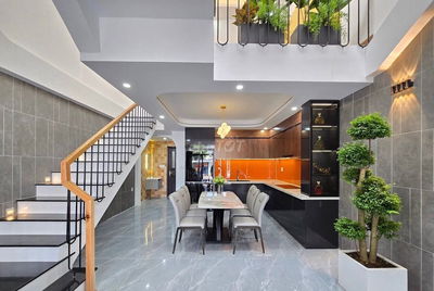 Chính chủ bán gấp nhà Bình Tân 4x10m 1 trệt 2 lầu giá 1.9 tỉ, SHR