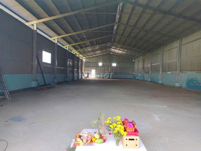 Cho thuê nhà xưởng mặt tiền đường Vườn Lài quận 12