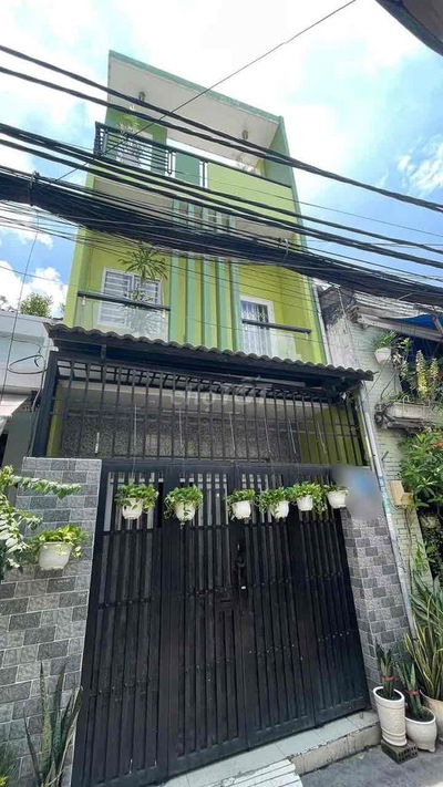 bán nhà 2 lầu. hẻm thông 4m. sổ Hồng riêng