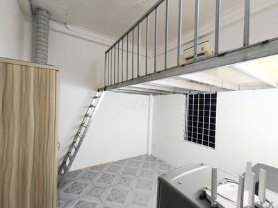 Cho thuê nhanh phòng nội thất cơ bản gần sân bay Tân Bình