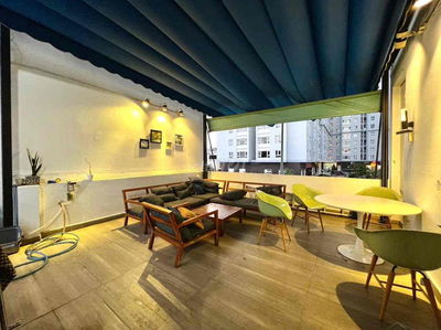 Siêu phẩm 2PN 165m² – Penthouse - view siêu đẹp vị trí ngay Hàng Xanh