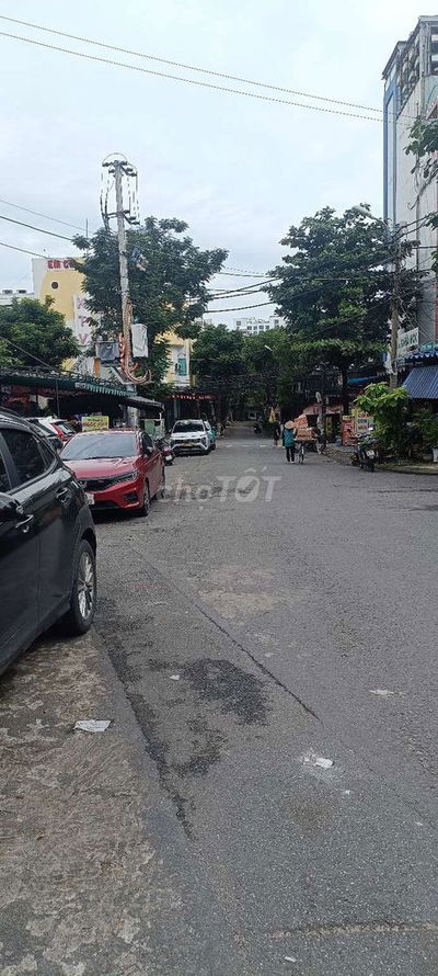 Nhà kiệt ô tô Ngũ Hành Sơn, thông tứ hướng