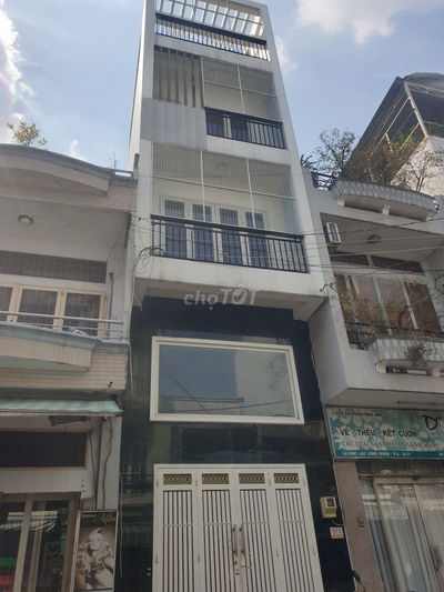 Nhà 3 lầu, hẻm 8m, 341/67 Lạc Long Quân Q11. DT 4x12m (3PN, 4WC)