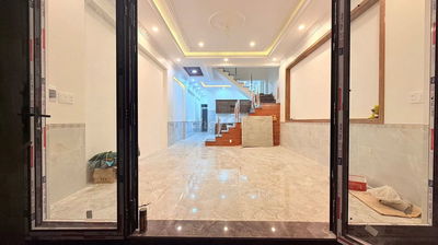 GẤP GIẢM 400 TR, NGAY LÊ VĂN VIỆT, 81M2,3 TẦNG BTCT, CÒN 7t8