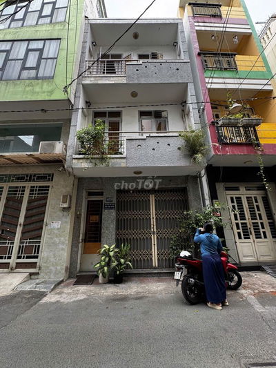 bán nhà hxh đường Lê Văn Sỹ DT 4,5x15 gía chỉ 9 tỷ 7