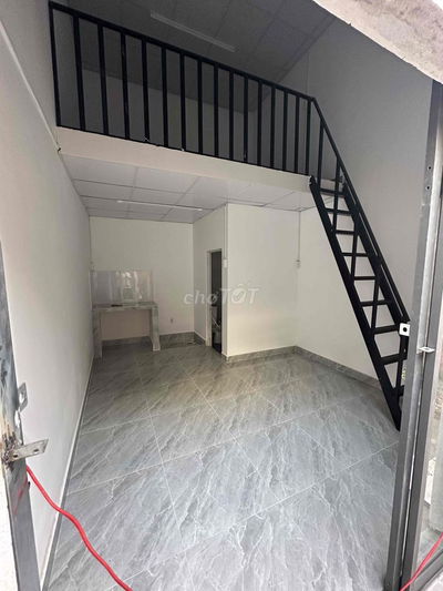 Phòng giá rẻ đang xây