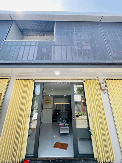 Nhà đẹp giá rẻ nhà hẻm lớn nằm sát đường tiện ở hay kinh doanh