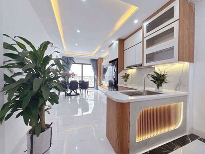 NHÀ ĐỊNH CÔNG 35M2 6Tâng hơn 8 tỷ Thang Máy MT Cực Rộng