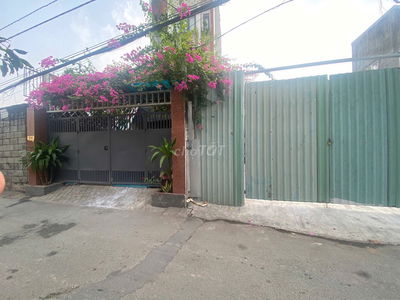 Bán đất 100m2 mặt tiền đường số 8,hiệp bình Phước,Thủ Đức,giá 6,8 tỷ