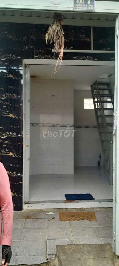 Cho thuê nhà bên hông chợ bình triệu 4,5tr/tháng
