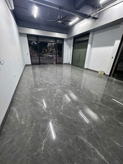 Cho thuê shophouse hoàn thiện 2 tầng căn góc giá 15tr ocp 1 gia lâm hn