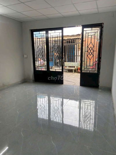 Nhà Bán 4x10 m giá 590 tr vòn bớt lộc