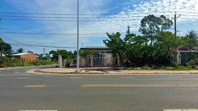 nhà đất 2 mặt tiến, Nguyễn chí thanh, chỉ 339 triệu 1 mét