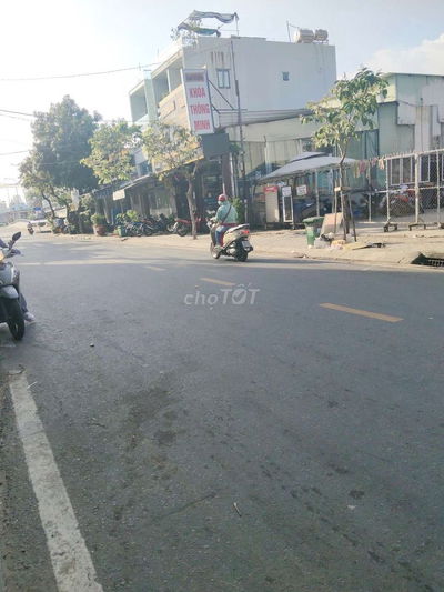 Cần bán gấp nhà cấp 4 có 2p ngủ