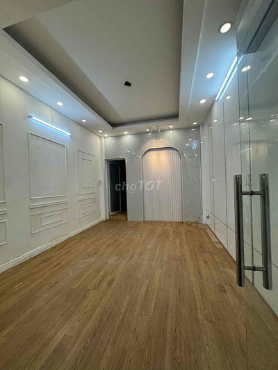 Cho thuê mb sư vạn hạnh tiện kinh doanh ngành làm đẹp