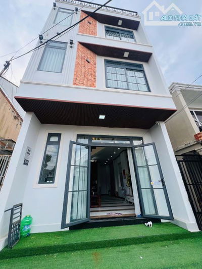 Bán nhà Phố đường Cổ Loa -~69m2 - 6,7 tỷ