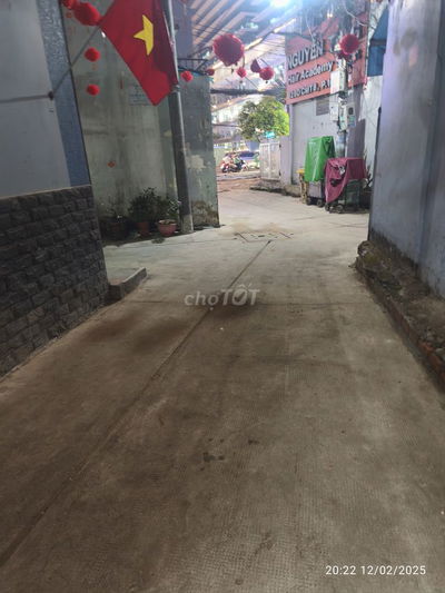 P lâu 1,bạn công  ccách mạng tháng 8, gần ngã 6 dân chủ 3/2, l