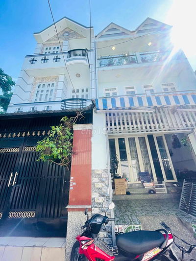 BÁN NHÀ ĐƯỜNG VÕ VĂN KIỆT, QUẬN 6, 6x15, HXH, SHR 9 CHỦ