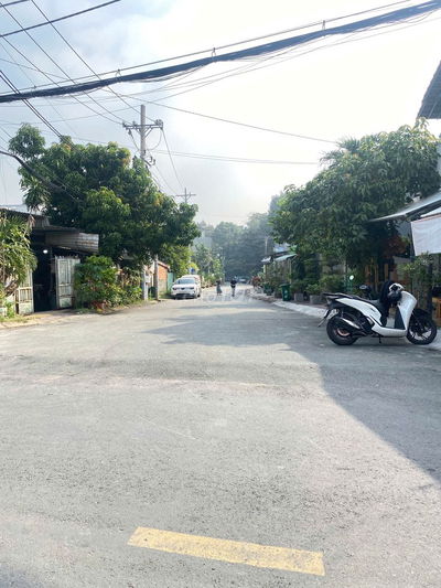 Chủ gấp bán nhà 3 tầng tặng nội thất - Lê Văn Việt - 80m2 Chỉ 5,8 tỷ