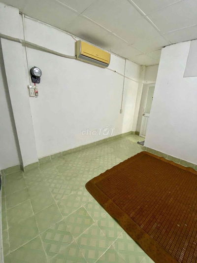 cho nữ thuê phòng