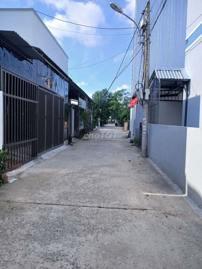 Cần bán lô đất tặng nhà c4 kiệt ô tô Lưu Quang Vũ làng ĐH Ngũ Hành Sơn