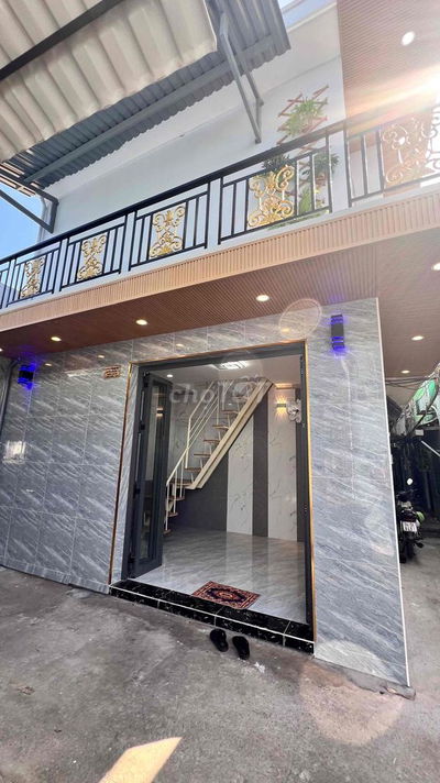 NHÀ ĐƯỜNG XE HƠI 16 chổ ĐẾN NHÀ BÁN NHANH TRƯỚC TẾT THU HỒI VỐN